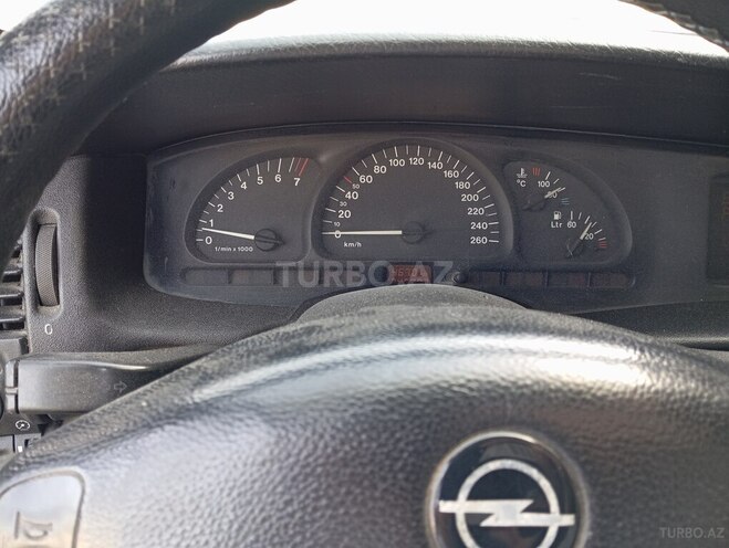 Opel Vectra 1997, 350,000 km - 2.5 l - Bakı