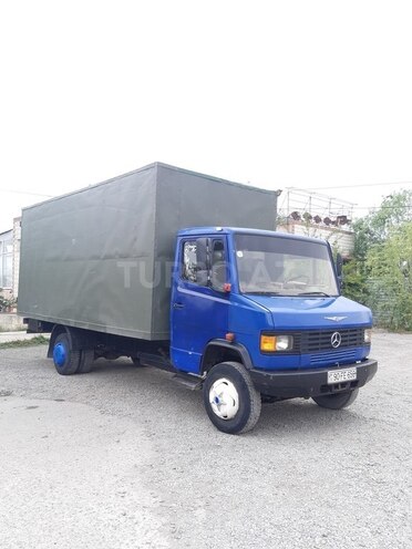 Mercedes 811 D 1995, 330,000 km - 4.3 l - Bərdə