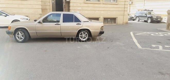 Mercedes 190 1993, 410,000 km - 2.5 l - Bakı