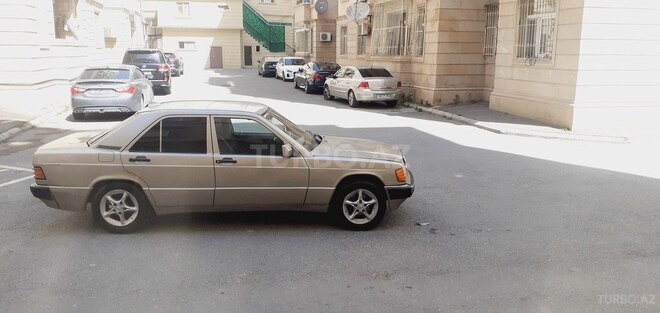 Mercedes 190 1993, 410,000 km - 2.5 l - Bakı