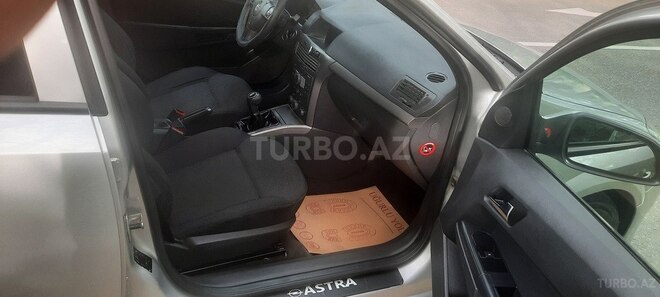 Opel Astra 2006, 260,000 km - 1.4 l - Bakı