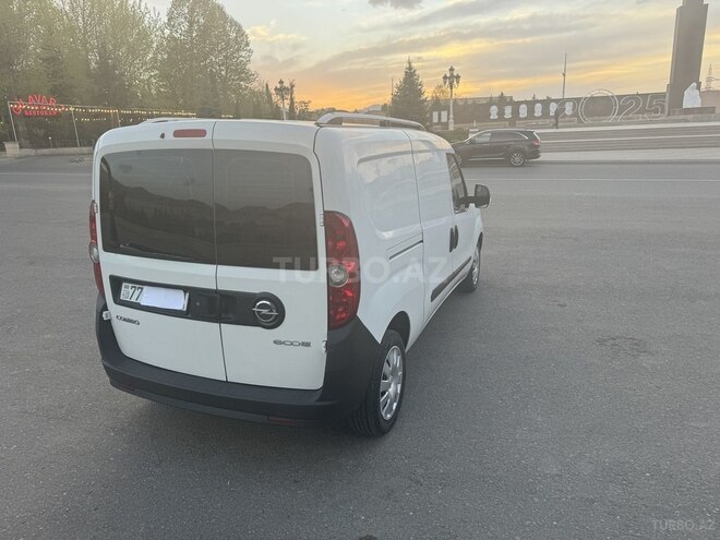 Opel Combo-12
