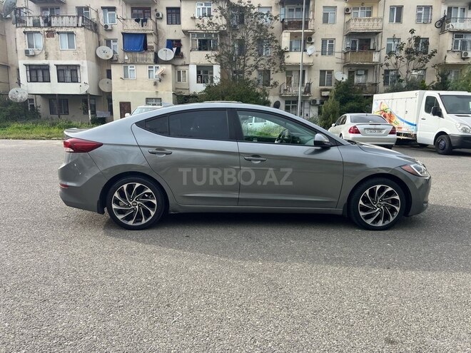 Hyundai Elantra 2016, 250,000 km - 2.0 l - Bakı