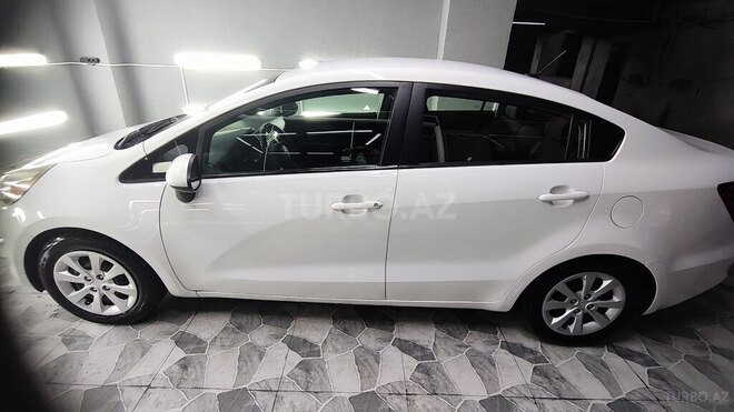 Kia Rio 2015, 240,000 km - 1.6 l - Bakı
