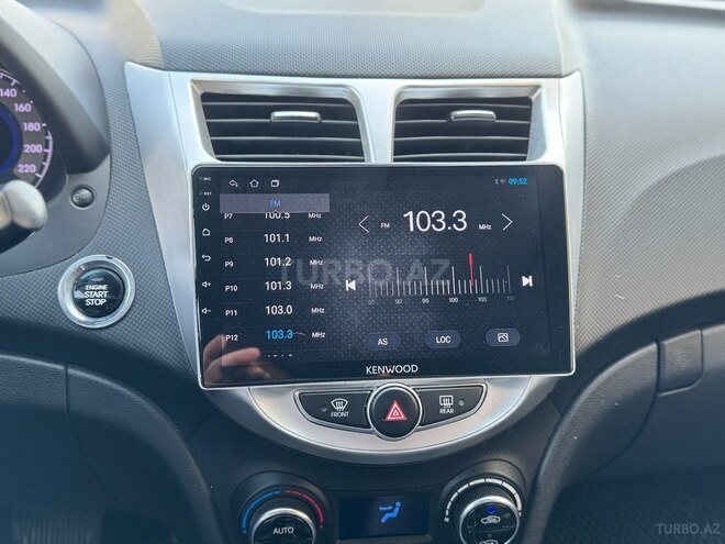 Hyundai Accent-14