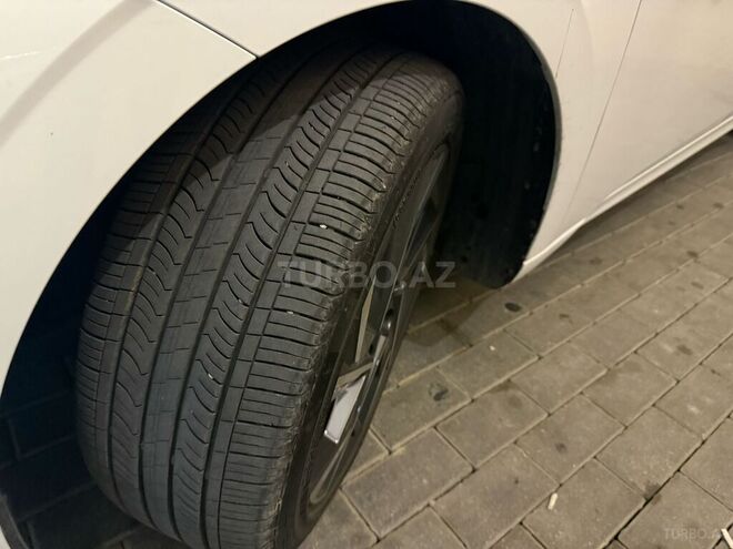 Hyundai Elantra 2024, 25,300 km - 1.6 л - Bakı