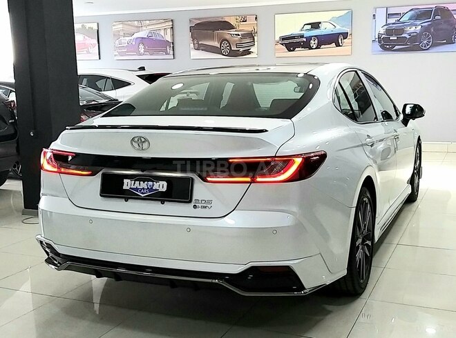 Toyota Camry-6