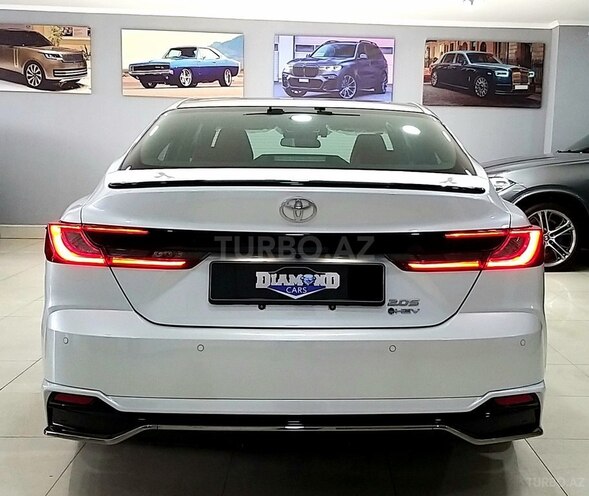 Toyota Camry-5