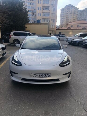 Tesla Model 3-2