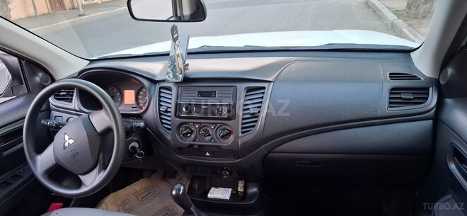 Mitsubishi L200 2021, 17,000 km - 2.5 л - Gəncə