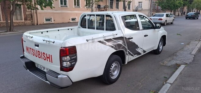 Mitsubishi L200 2021, 17,000 km - 2.5 л - Gəncə