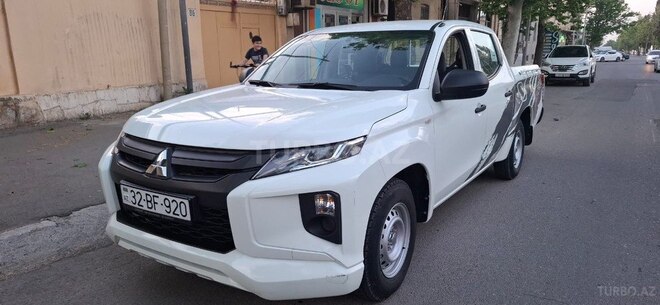 Mitsubishi L200 2021, 17,000 km - 2.5 л - Gəncə