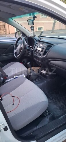 Mitsubishi L200 2021, 17,000 km - 2.5 л - Gəncə