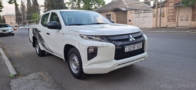 Mitsubishi L200 2021, 17,000 km - 2.5 л - Gəncə