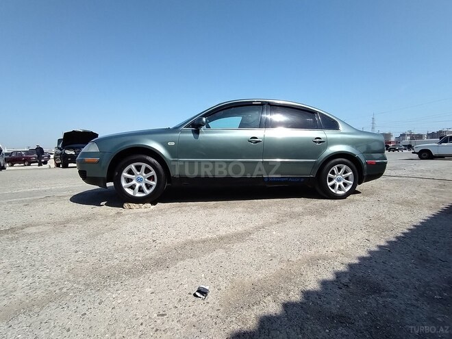 Volkswagen Passat 2003, 243,009 km - 1.8 l - Bakı