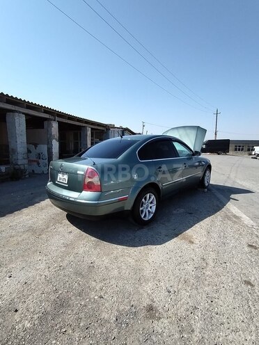 Volkswagen Passat 2003, 243,009 km - 1.8 l - Bakı