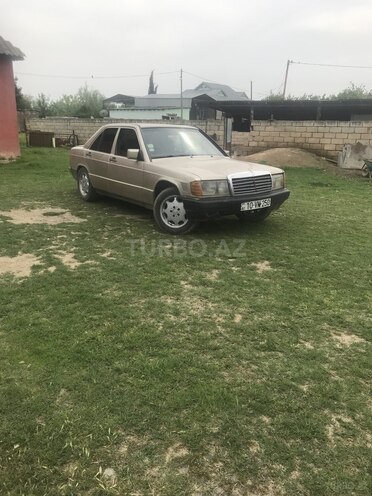 Mercedes 190 1986, 245,000 km - 2.0 л - Saatlı