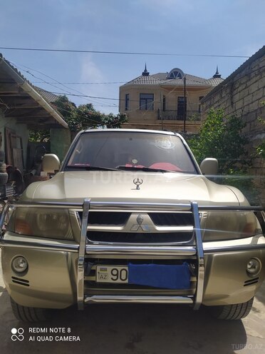 Mitsubishi Pajero 2004, 370,000 km - 2.8 л - Bakı