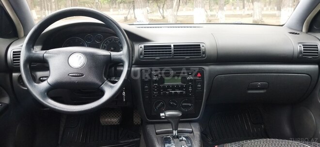 Volkswagen Passat 2004, 285,000 km - 1.8 л - Sumqayıt