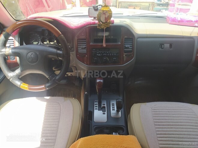 Mitsubishi Pajero 2004, 370,000 km - 2.8 л - Bakı