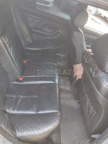 BMW 528 1999, 178,637 km - 2.8 l - Bakı