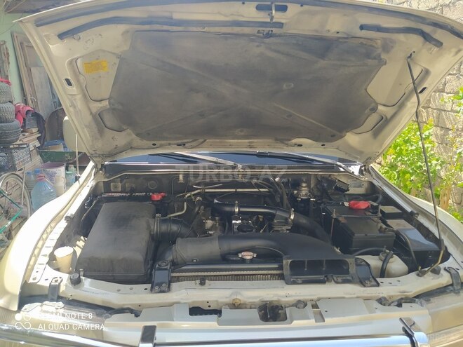 Mitsubishi Pajero 2004, 370,000 km - 2.8 л - Bakı