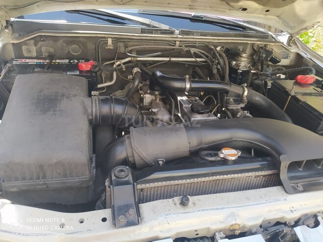 Mitsubishi Pajero 2004, 370,000 km - 2.8 л - Bakı