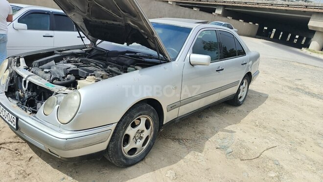 Mercedes E 230 1996, 305,326 km - 2.3 l - Bakı