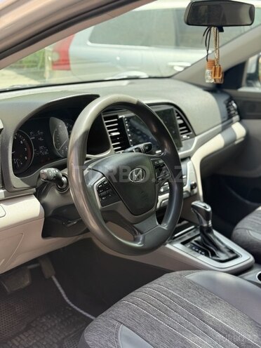 Hyundai Elantra 2017, 115,000 km - 2.0 l - Bakı