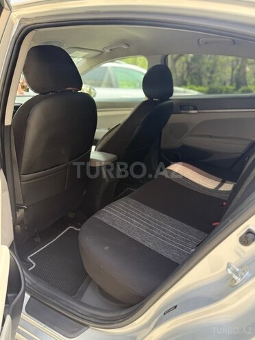Hyundai Elantra 2017, 115,000 km - 2.0 l - Bakı