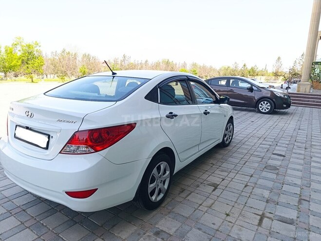 Hyundai Accent 2014, 272,000 km - 1.4 л - Şirvan