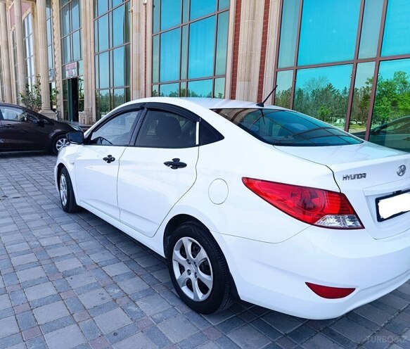 Hyundai Accent 2014, 272,000 km - 1.4 л - Şirvan