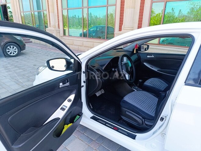 Hyundai Accent 2014, 272,000 km - 1.4 л - Şirvan