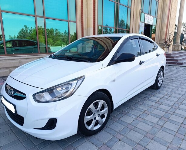 Hyundai Accent 2014, 272,000 km - 1.4 л - Şirvan