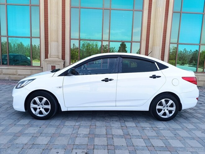 Hyundai Accent 2014, 272,000 km - 1.4 л - Şirvan