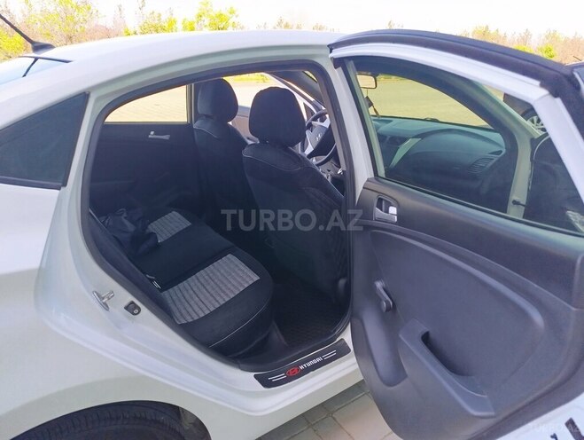 Hyundai Accent 2014, 272,000 km - 1.4 л - Şirvan
