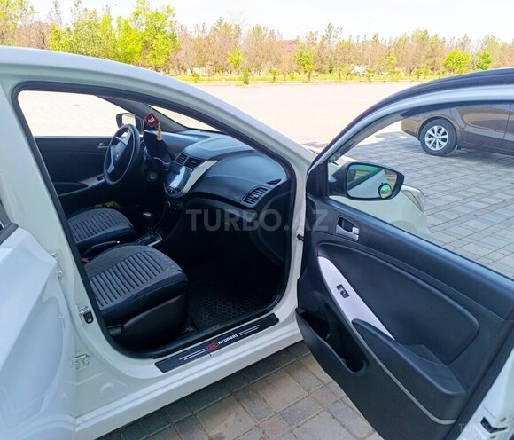 Hyundai Accent 2014, 272,000 km - 1.4 л - Şirvan