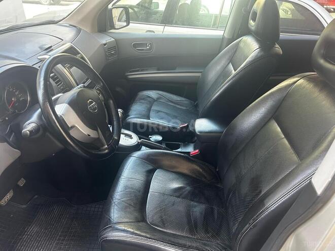 Nissan X-Trail 2010, 204,000 km - 2.5 л - Bakı