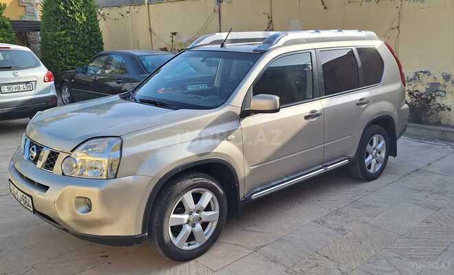 Nissan X-Trail 2010, 204,000 km - 2.5 л - Bakı