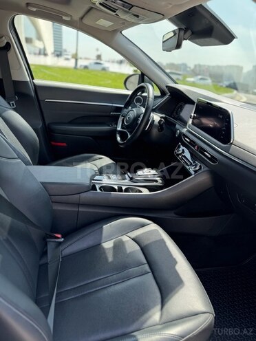 Hyundai Sonata-11