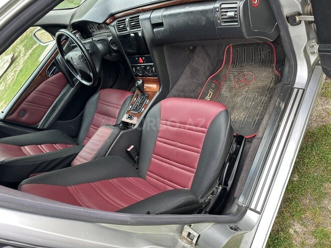 Mercedes E 200 1997, 235,678 km - 2.0 l - Masallı