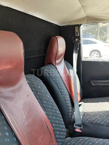 Moskvich  1990, 40,000 km - 1.5 л - Şəki