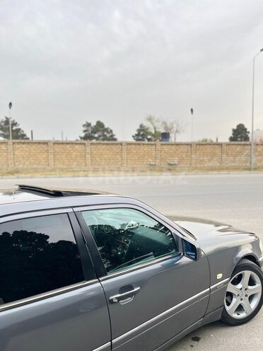 Mercedes C 220 1995, 350,000 km - 2.2 l - Sumqayıt