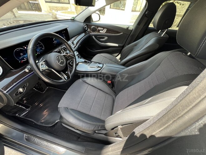 Mercedes E 300 e-14