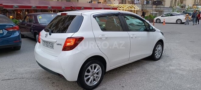 Toyota Yaris 2017, 113,000 km - 1.3 л - Bakı