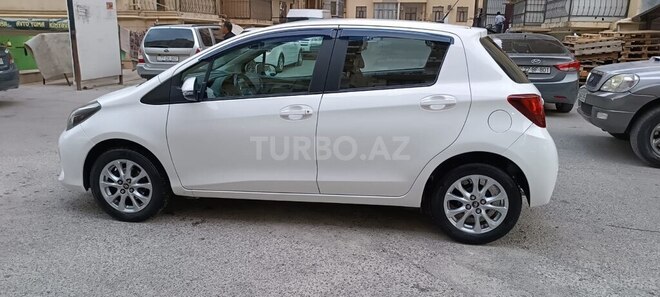 Toyota Yaris 2017, 113,000 km - 1.3 л - Bakı