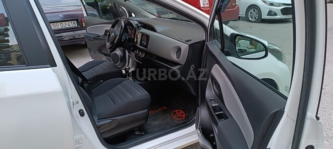 Toyota Yaris 2017, 113,000 km - 1.3 л - Bakı
