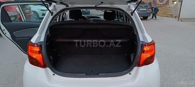 Toyota Yaris 2017, 113,000 km - 1.3 л - Bakı