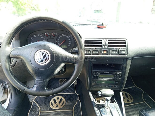 Volkswagen Golf 2002, 182,000 km - 2.0 l - Yevlax