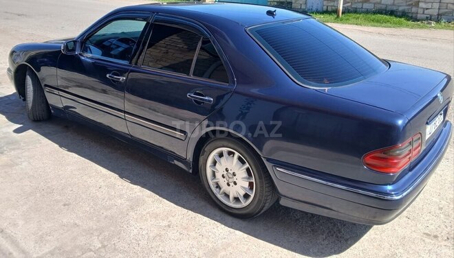 Mercedes E 240 2000, 570,123 km - 2.4 l - Tovuz